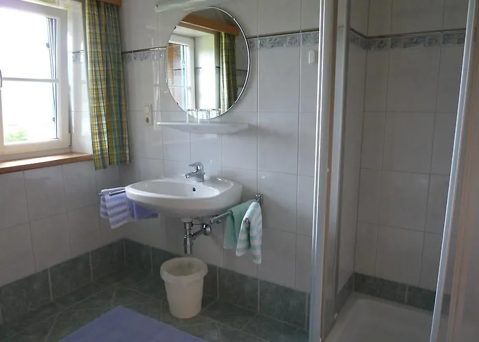 Haus Schoenblick * 施特罗布尔