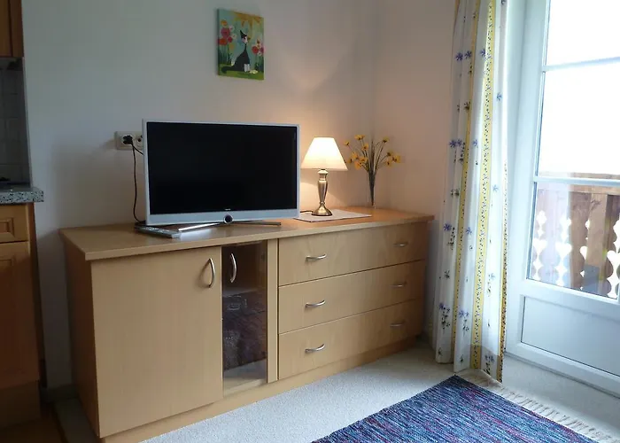 Haus Schoenblick 施特罗布尔